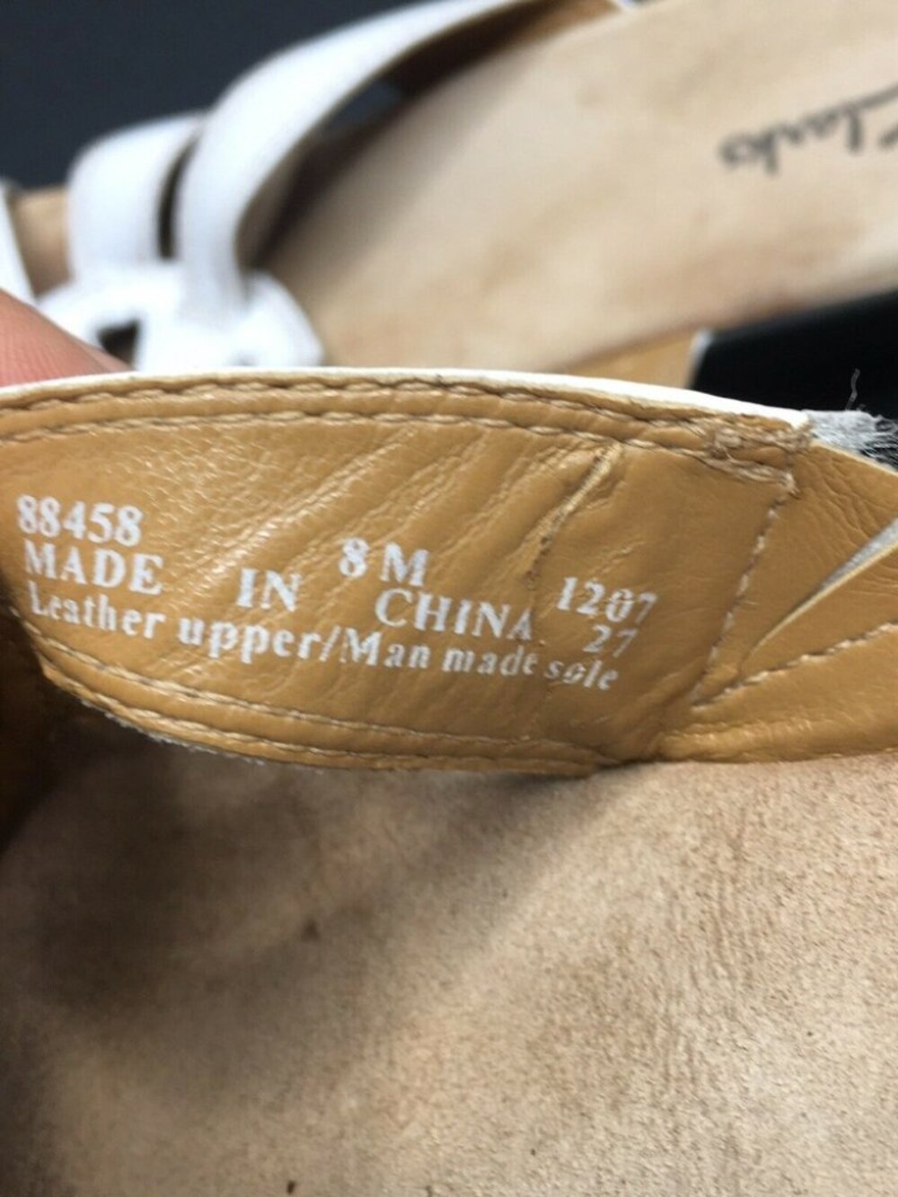 Clark's Size 8 White leather slides/sandals - Picture 7 of 9
